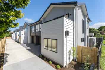 14C River Road, Te Atatu Peninsula