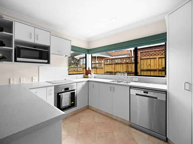 3 Sunny Dale, Western Heights