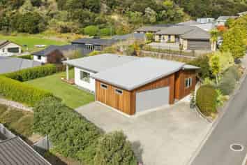 5 Bristol  Lane, Atawhai