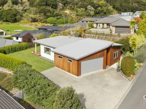 5 Bristol Lane, Atawhai