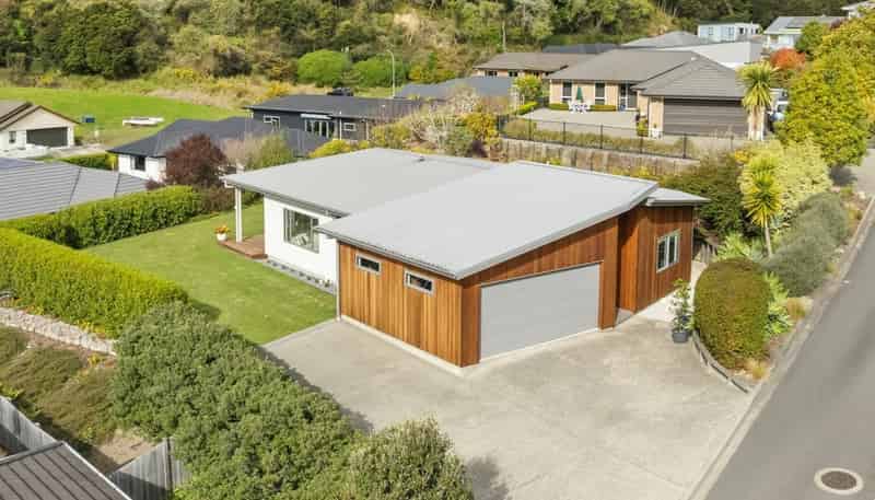5 Bristol  Lane, Atawhai