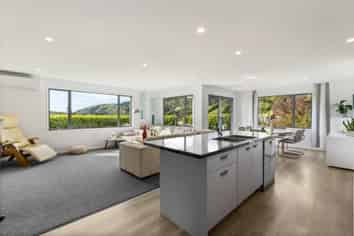 5 Bristol  Lane, Atawhai