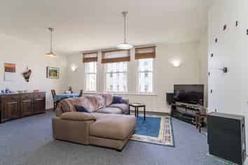 2/31 Dowling Street, Dunedin Central