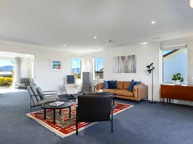 129 Marlborough Ridge Drive, Fairhall