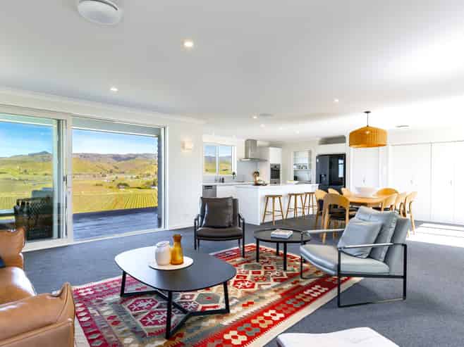 129 Marlborough Ridge Drive, Fairhall