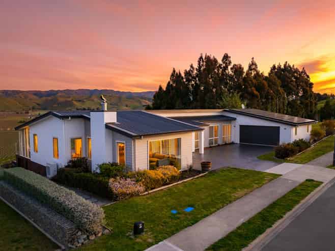 129 Marlborough Ridge Drive, Fairhall