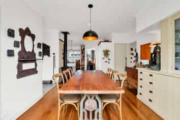 16 Tregarth Street, Saint Johns Hill