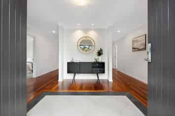 42 Shelter Drive, Greenhithe