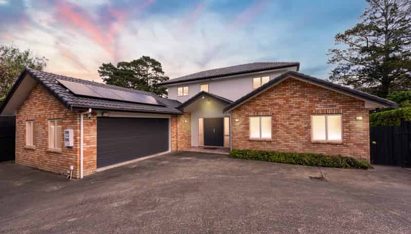 42 Shelter Drive, Greenhithe