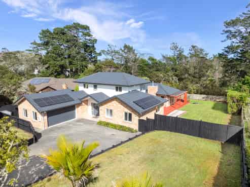 42 Shelter Drive, Greenhithe