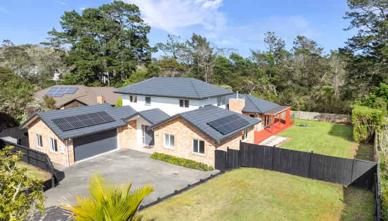 42 Shelter Drive, Greenhithe