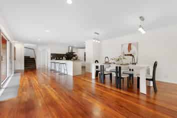 42 Shelter Drive, Greenhithe