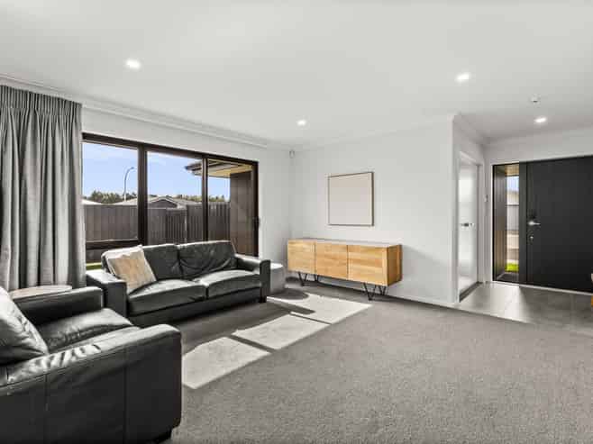 Hawkes Bay - Address withheld