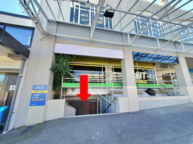 Retail or Hospitality in Three Lamps Ponsonby