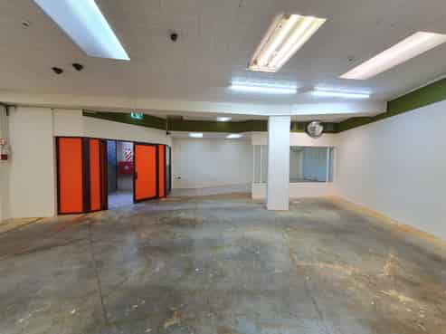 Retail or Hospitality in Three Lamps Ponsonby