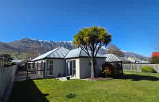 24 Copper Beach Avenue, Frankton