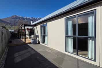 24 Copper Beach Avenue, Frankton
