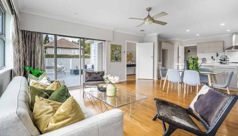 1/206 Onewa Road, Birkenhead