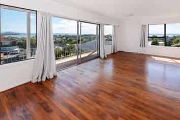 12 Copperfield Terrace, Mellons Bay