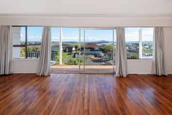 12 Copperfield Terrace, Mellons Bay