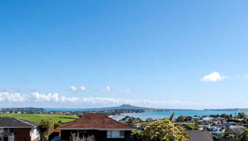 12 Copperfield Terrace, Mellons Bay