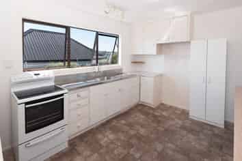 12 Copperfield Terrace, Mellons Bay