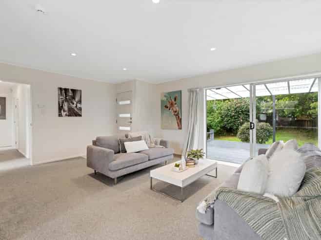 2/36 Archmillen Avenue, Pakuranga Heights