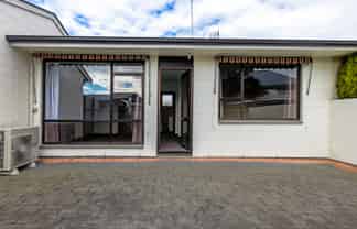 2/53 Grenville Street, Waltham