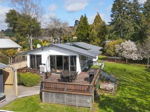 369A Sunset Road, Sunnybrook