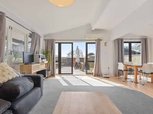 369A Sunset Road, Sunnybrook