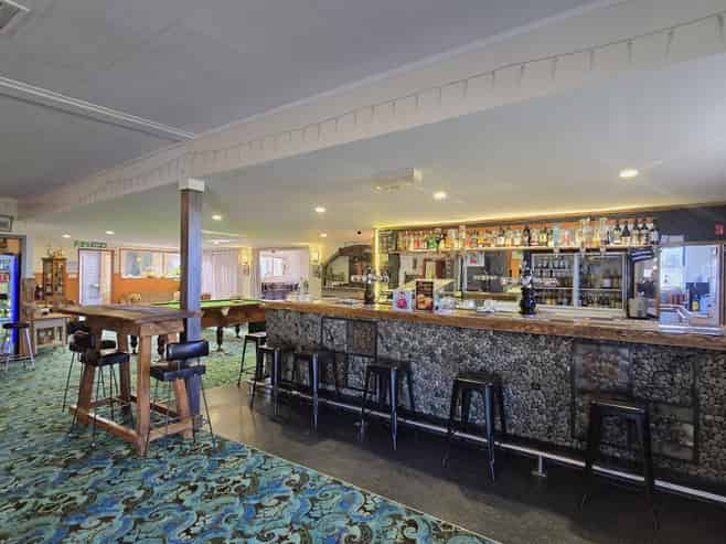 Endless opportunity - Kokatahi Hotel