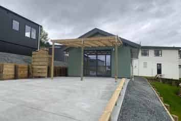 1 Milla Mae Rise, Woodhill