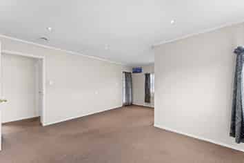 7 Young Road, Mount Wellington