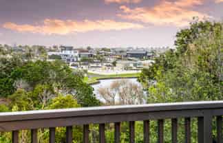 24 Venus Place, Half Moon Bay