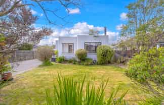 861 Ferry Road, Woolston