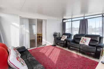 2 Hobart Crescent, Manurewa