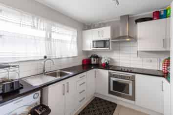 2 Hobart Crescent, Manurewa