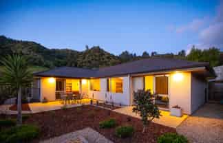 8 Saddleback Road, Todds Valley