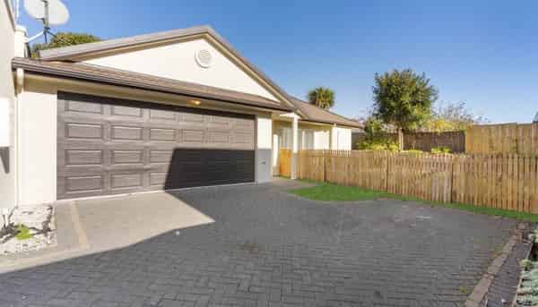 3/8 Saints Court, Manurewa