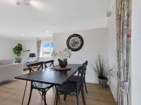 13 Hayfield Terrace, Cust