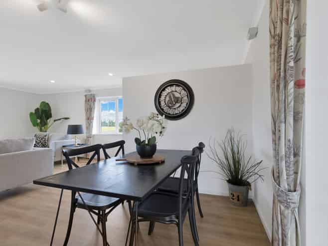 13 Hayfield Terrace, Cust