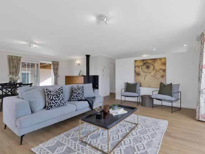 13 Hayfield Terrace, Cust