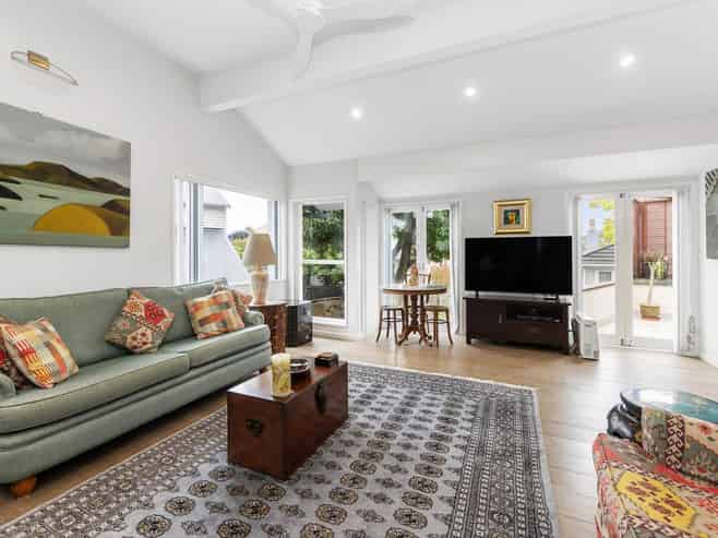 2/5 Baddeley Avenue, Kohimarama
