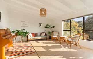 19 Kaitawa Road, York Bay, Eastbourne