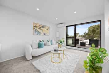9/6 Robertson Road, Ranui
