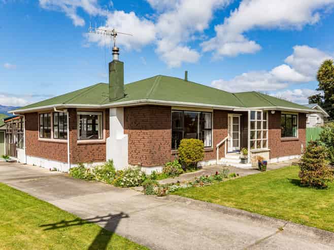 10 John Street, Levin
