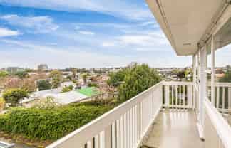 8/2A Ewenson Avenue, Ellerslie