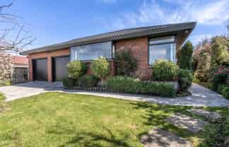 700 Queens Drive, Waikiwi