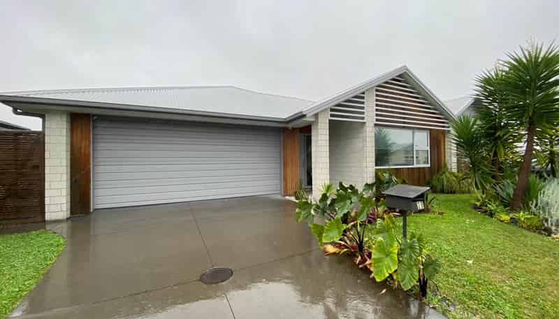 28 Awataha Crescent, Pyes Pa