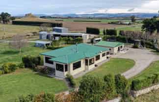 26 Springfield Road, Totara